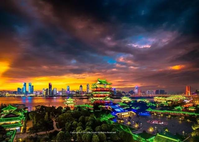 湖南小巷深处的味觉盛宴